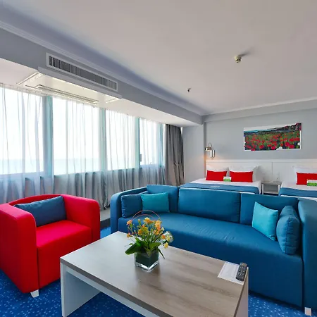 Hotel International Casino & Tower