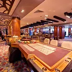 Хотел International Casino & Tower