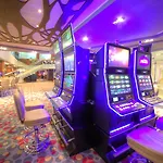 Хотел International Casino & Tower 5*