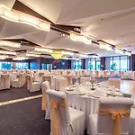 Хотел International Casino & Tower