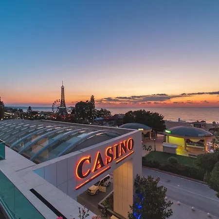 Hotel International Casino & Tower