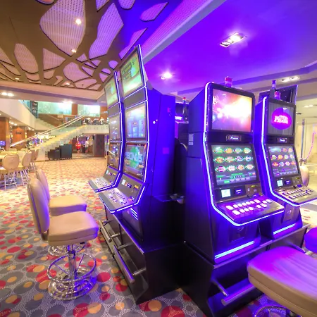 Ξενοδοχείο International Casino & Tower 5*