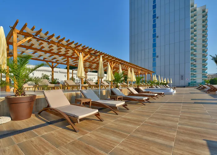 Hotel International Casino & Tower 5*