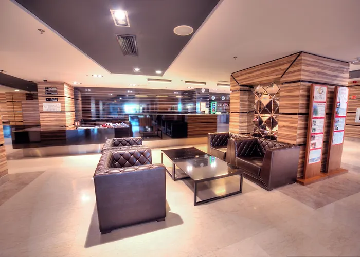 Hotel International Casino & Tower