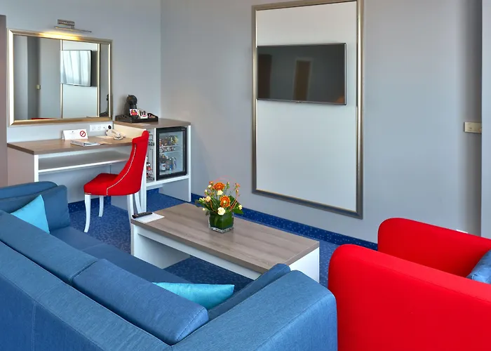 Hotel International Casino & Tower 5*